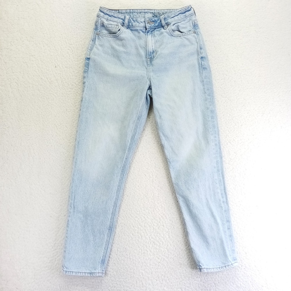 American Eagle Strigid Mom Jeans Light Wash High Rise Tapered Size 4 Short